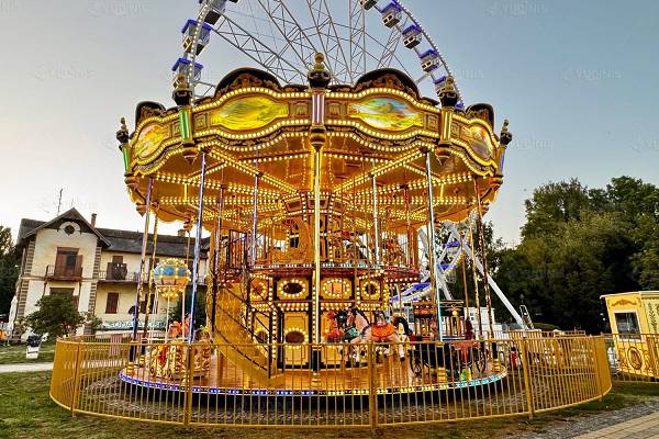 48-seat double decker carousel with 165 SQM