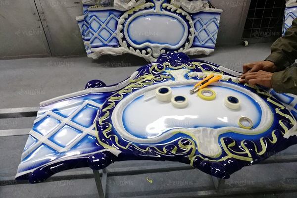 customize the carousel cornice at Dinis Factory